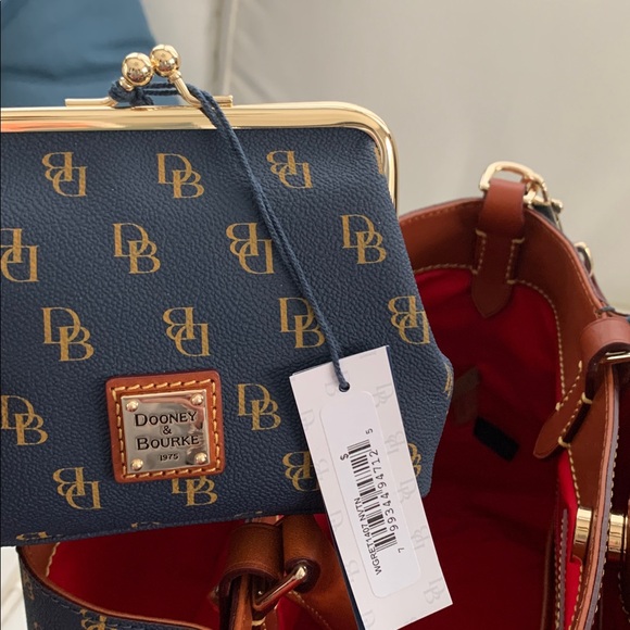 NWT Dooney & Bourke Navy Lg Brenna Bag 2pc Set - Picture 10 of 14